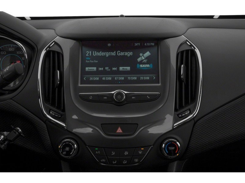 2018 Chevrolet Cruze LT | 1.4L | ROOF | TECH PKG | CONV PKG Interior Shot 2