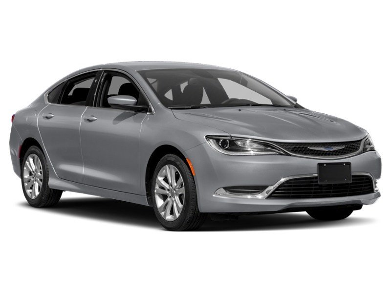 2015 Chrysler 200 4dr Sdn Limited FWD Exterior Shot 9
