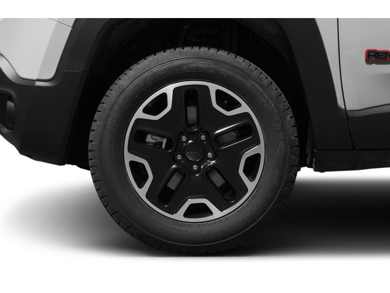 2016 Jeep Renegade 4WD 4dr Trailhawk Exterior Shot 5