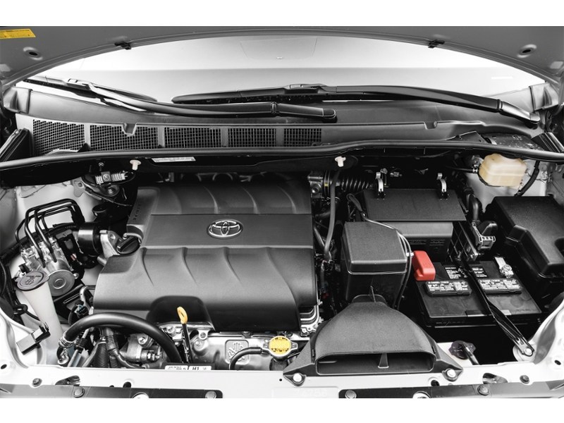 2015 Toyota Sienna 5dr Limited 7-Pass FWD Exterior Shot 3
