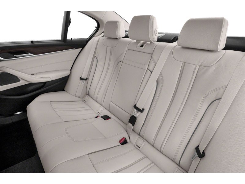 2018 BMW 5 Series 530i xDrive Sedan/CLEAN CARFAX/SAFETY CERTIFIED Interior Shot 5