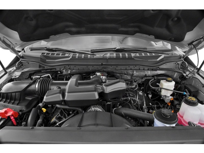 2019 Ford Super Duty F-250 SRW XLT 4WD Crew Cab 6.75' Box Exterior Shot 3