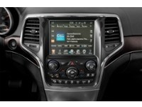 2021 Jeep Grand Cherokee Summit 4x4 Interior Shot 2