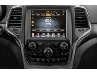 2021 Jeep Grand Cherokee Laredo 4x4 Interior Shot 2