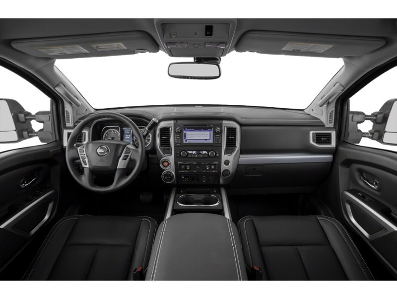 2018 Nissan Titan 4x4 Crew Cab PRO-4X Interior Shot 6