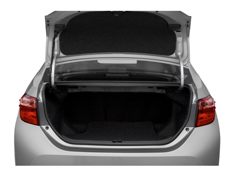 2017 Toyota Corolla 4dr Sdn CVT LE Exterior Shot 4