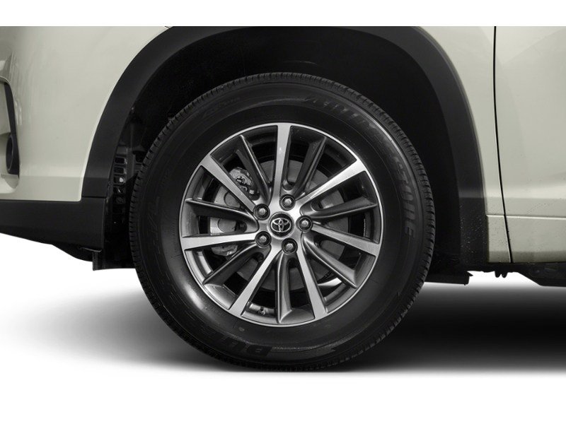 2019 Toyota Highlander AWD XLE Exterior Shot 5