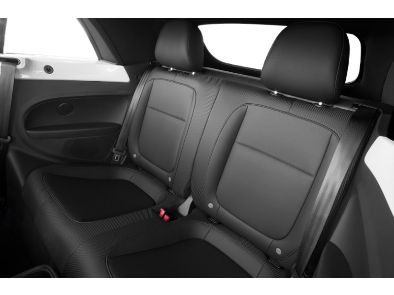 2018 Volkswagen Beetle Trendline Auto Interior Shot 5