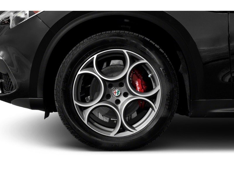2018 Alfa Romeo Stelvio Ti Sport AWD Exterior Shot 5