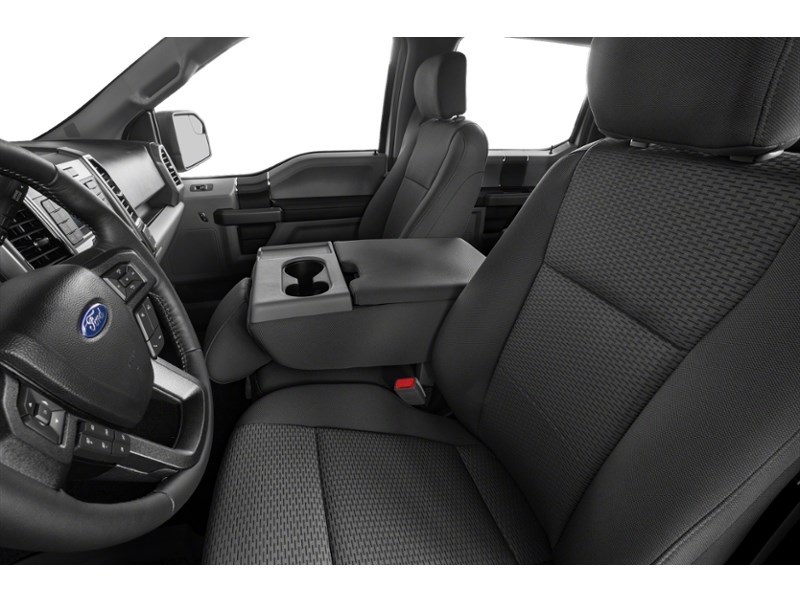 2018 Ford F-150 XLT 4WD SuperCrew 5.5' Box Interior Shot 4