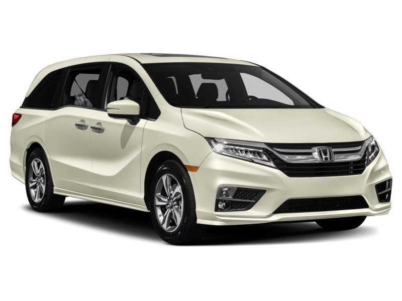 2018 Honda Odyssey Touring Auto Exterior Shot 9