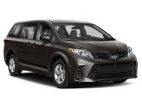2018 Toyota Sienna LE 8-Passenger FWD Exterior Shot 9