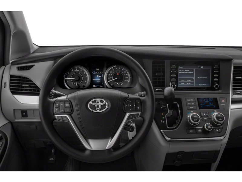 2018 Toyota Sienna LE 8-Passenger FWD Interior Shot 3