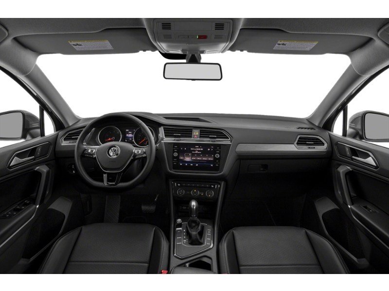 2018 Volkswagen Tiguan Trendline FWD Interior Shot 6