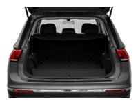 2018 Volkswagen Tiguan Trendline FWD Exterior Shot 4