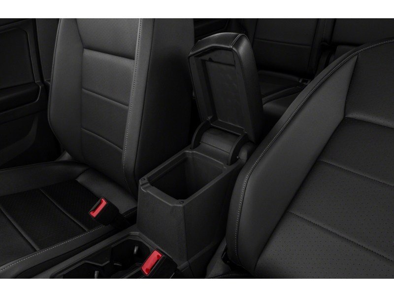 2018 Volkswagen Tiguan Trendline FWD Interior Shot 7