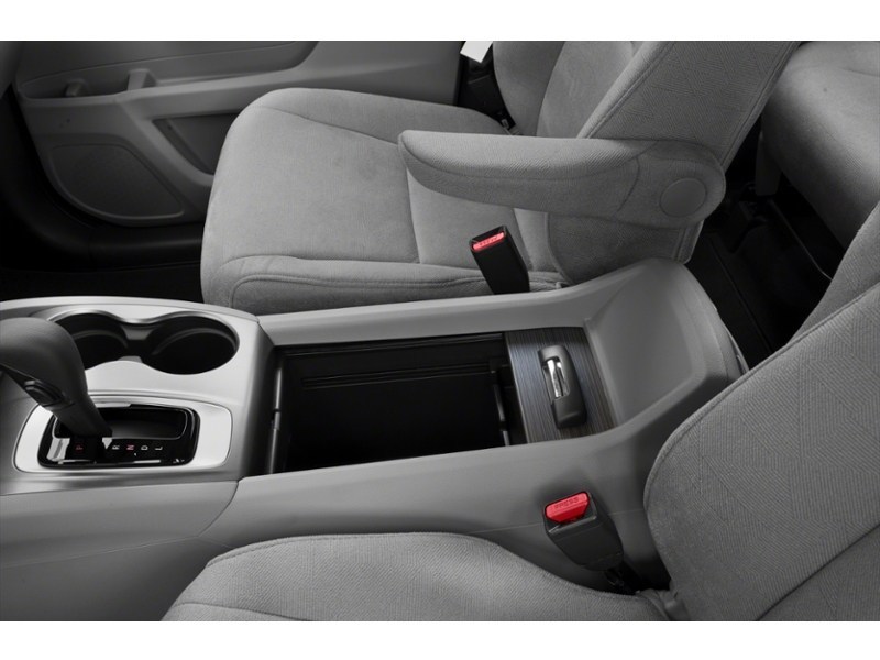 2020 Honda Pilot LX AWD Interior Shot 7