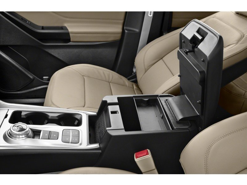 2020 Ford Explorer Limited 4WD Interior Shot 7