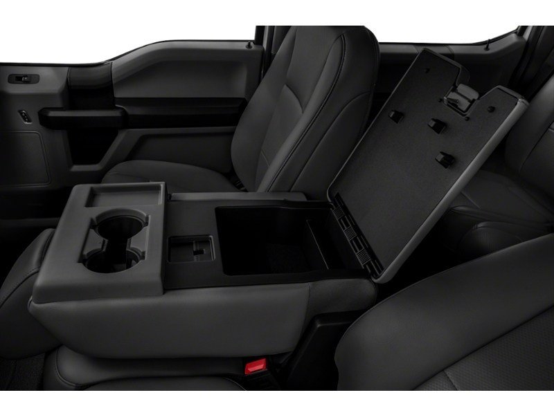 2022 Ford Super Duty F-350 SRW XL 4WD Crew Cab 6.75' Box Interior Shot 7