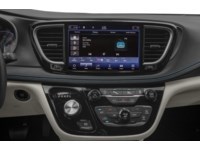 2022 Chrysler Pacifica Limited FWD Interior Shot 2