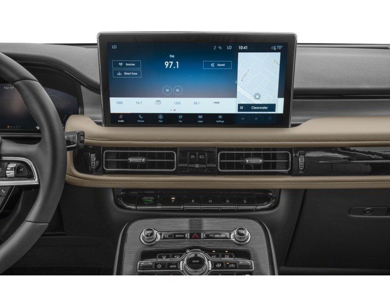 2023 Lincoln Nautilus Reserve Interior Shot 2