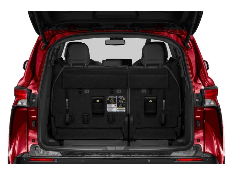 2026 Toyota Sienna Limited 7-Passenger AWD Exterior Shot 4