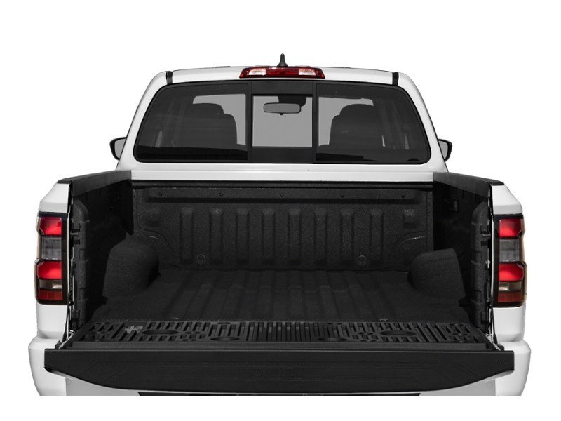 2022 Nissan Frontier Crew Cab SV Long Bed 4x4 Exterior Shot 4