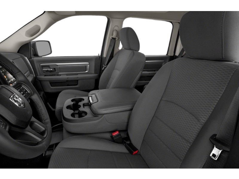 2022 RAM 1500 Classic Warlock | 4X4 | 5.7L |NAV| HTD STR WHL| PREM SOUND Interior Shot 4