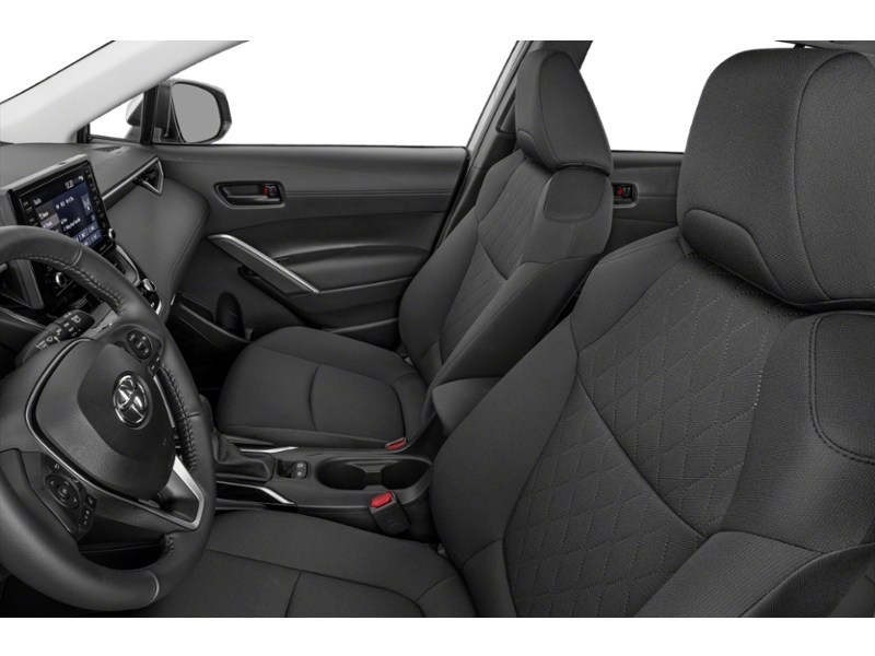 2022 Toyota Corolla Cross LE FWD Interior Shot 4