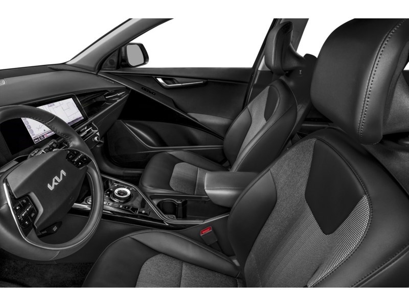 2024 Kia Niro PHEV 1000KM/TANK/BEST IN CLASS CARGO/OFF-LEASE Interior Shot 4