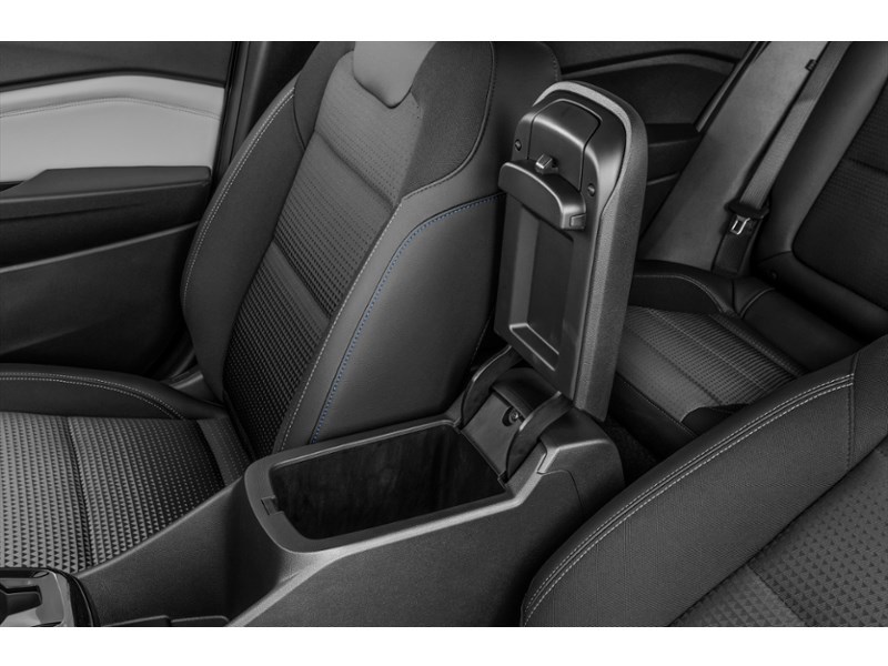 2026 Chevrolet Trax FWD 4dr LT Interior Shot 7
