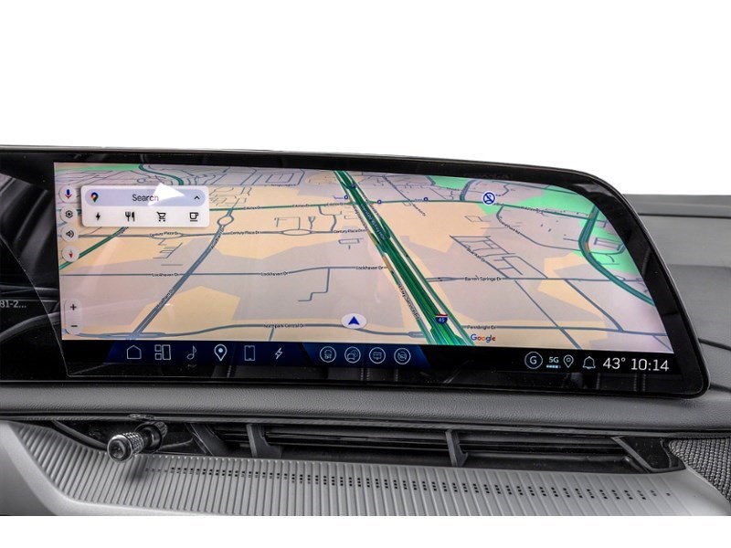2026 Cadillac OPTIQ 4dr Premium Luxury Interior Shot 8