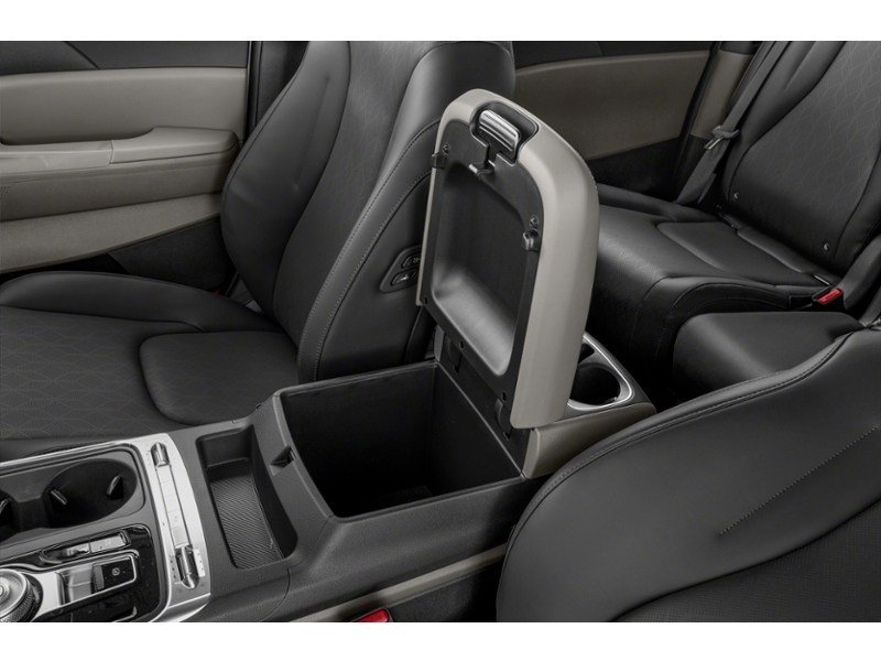 2027 Kia Carnival Hybrid EX FWD Interior Shot 7