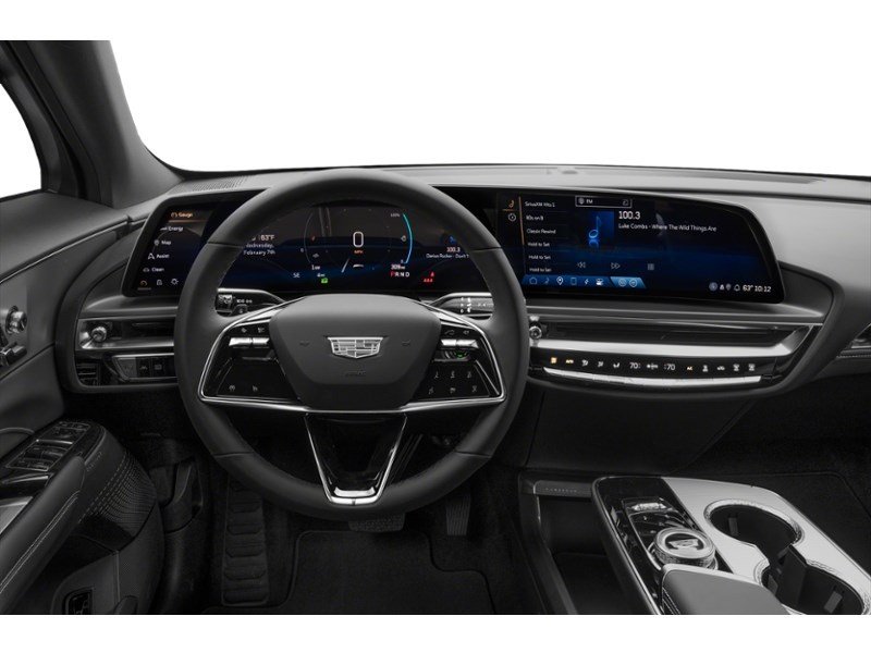 2027 Cadillac LYRIQ 4dr Signature Luxury Interior Shot 3
