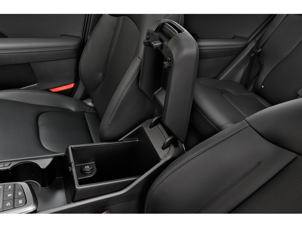 2026 Kia Sportage Interior