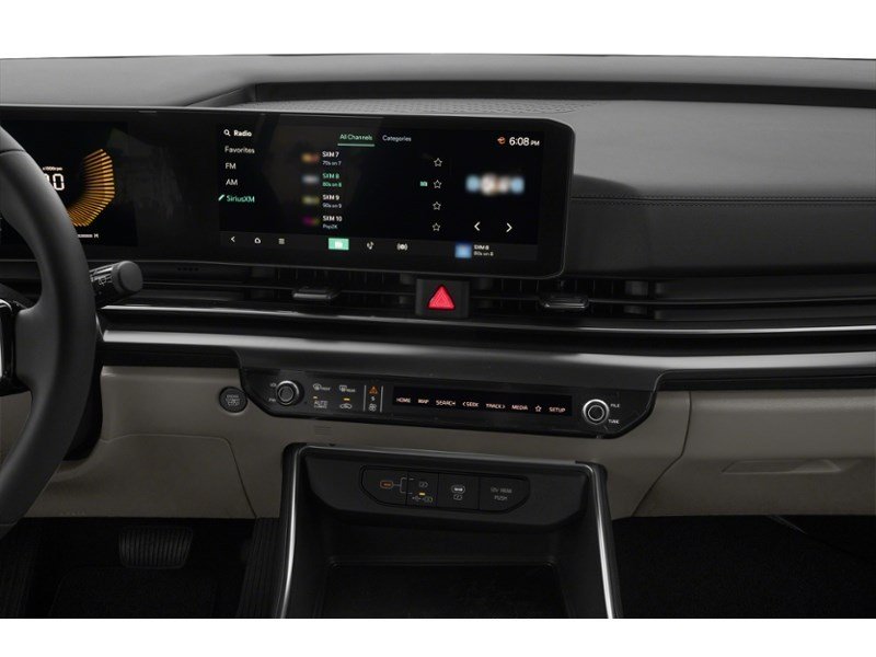 2027 Kia Carnival Hybrid LX FWD Interior Shot 2