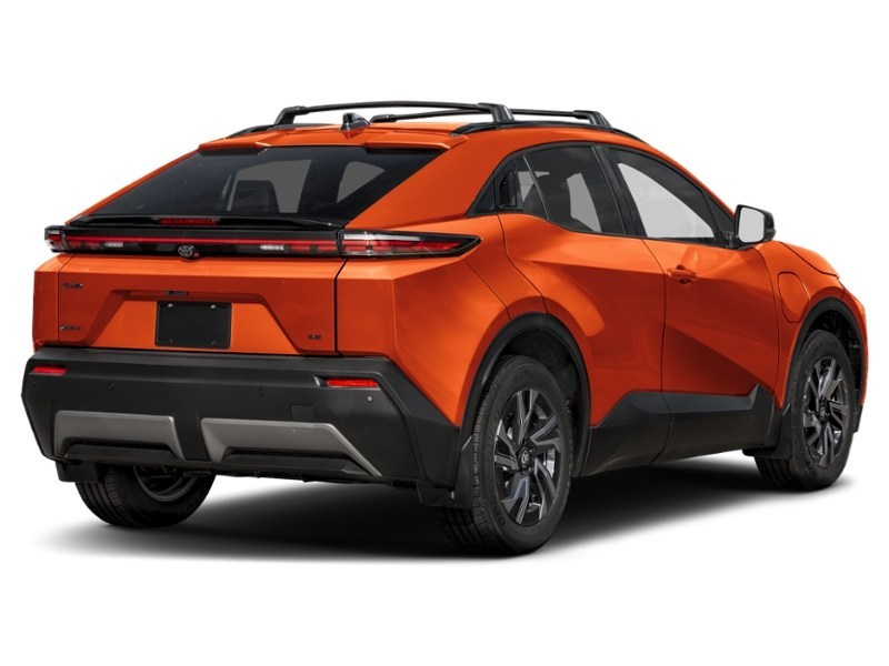 2026 Toyota C-HR XSE AWD Exterior Shot 2