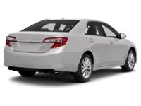 2012 Toyota Camry 4dr Sdn V6 Auto XLE Alpine White  Shot 32