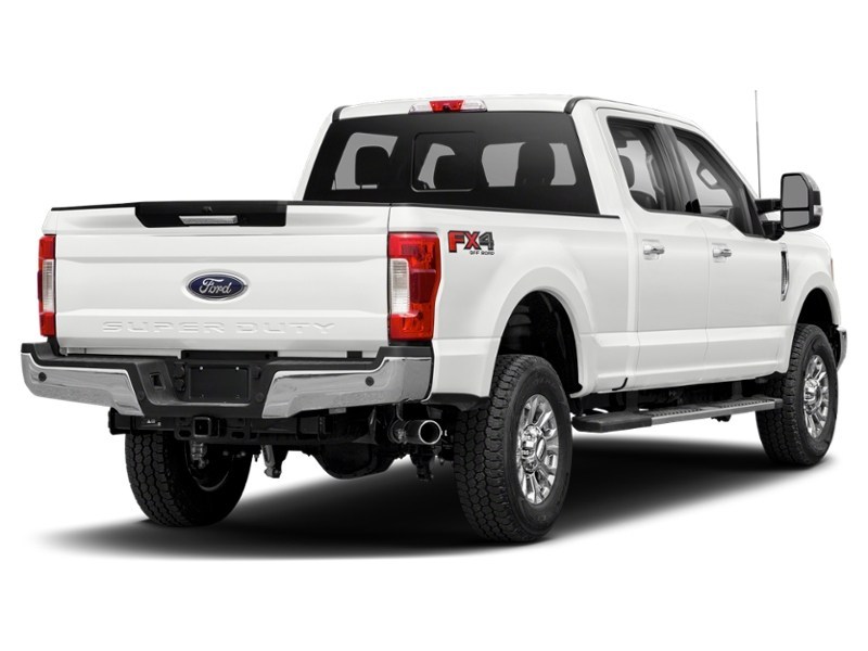 2019 Ford Super Duty F-250 SRW XLT 4WD Crew Cab 6.75' Box Oxford White  Shot 32