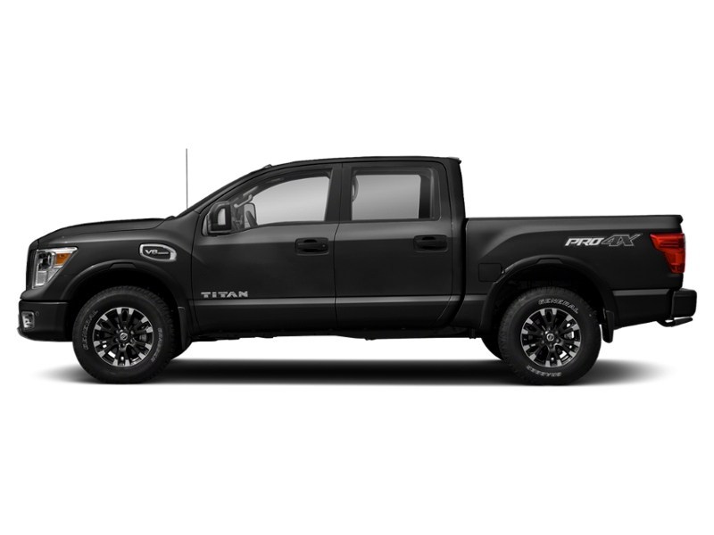 2018 Nissan Titan 4x4 Crew Cab PRO-4X Gun Metallic  Shot 15