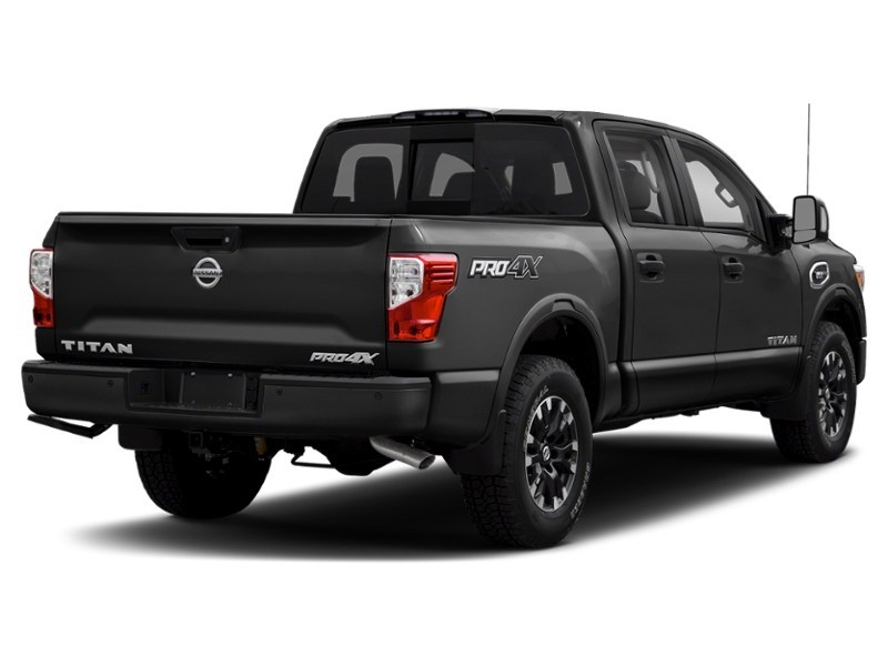 2018 Nissan Titan 4x4 Crew Cab PRO-4X Gun Metallic  Shot 18