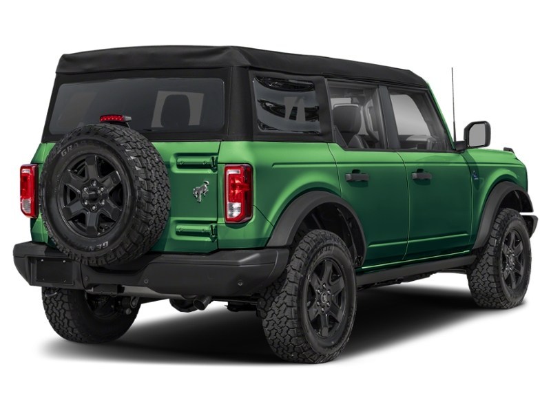 2024 Ford Bronco Black Diamond 4 Door 4x4 Eruption Green Metallic  Shot 15