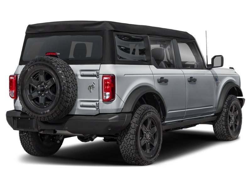 2024 Ford Bronco Black Diamond 4 Door 4x4 Iconic Silver Metallic  Shot 32