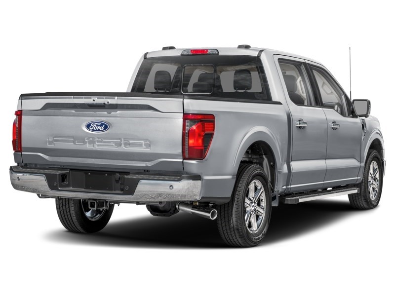 2024 Ford F-150 XLT 4WD SuperCrew 5.5' Box Iconic Silver Metallic  Shot 40