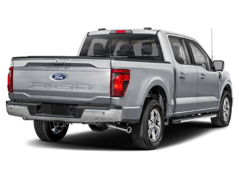2025 Ford F-150 XLT 4WD SuperCrew 5.5' Box Iconic Silver Metallic  Shot 39