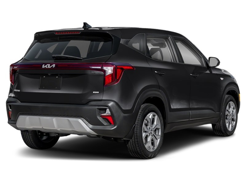 2025 Kia Seltos LX FWD Fusion Black  Shot 13
