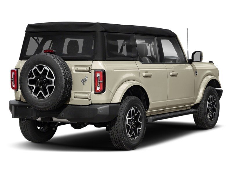 2026 Ford Bronco Outer Banks | 4X4 | 2.3L | SASQUATCH | BLK PK Desert Sand  Shot 2