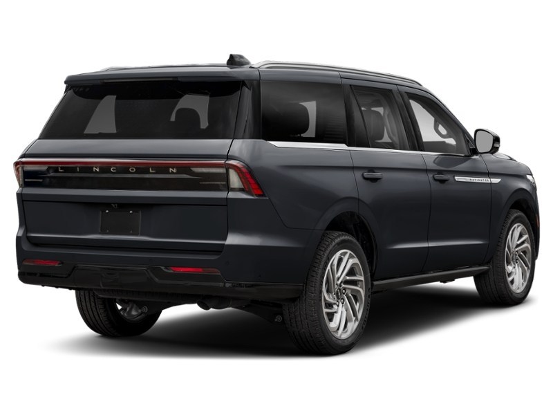 2027 Lincoln Navigator Reserve 4x4 Infinite Black Metallic Clearcoat  Shot 2